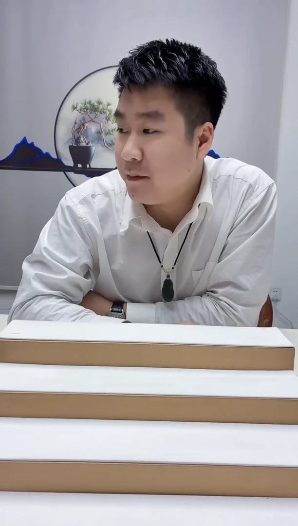 未镶嵌定制翡翠小**.5028jw-毛货挂件