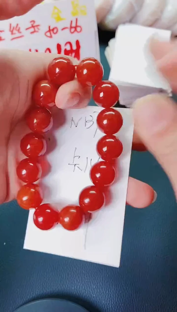 【闪购商品】石英质玉手镯未镶嵌N137+手链红色