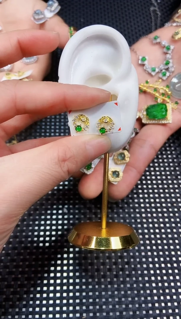 【闪购商品】翡翠耳饰未镶嵌11111111111