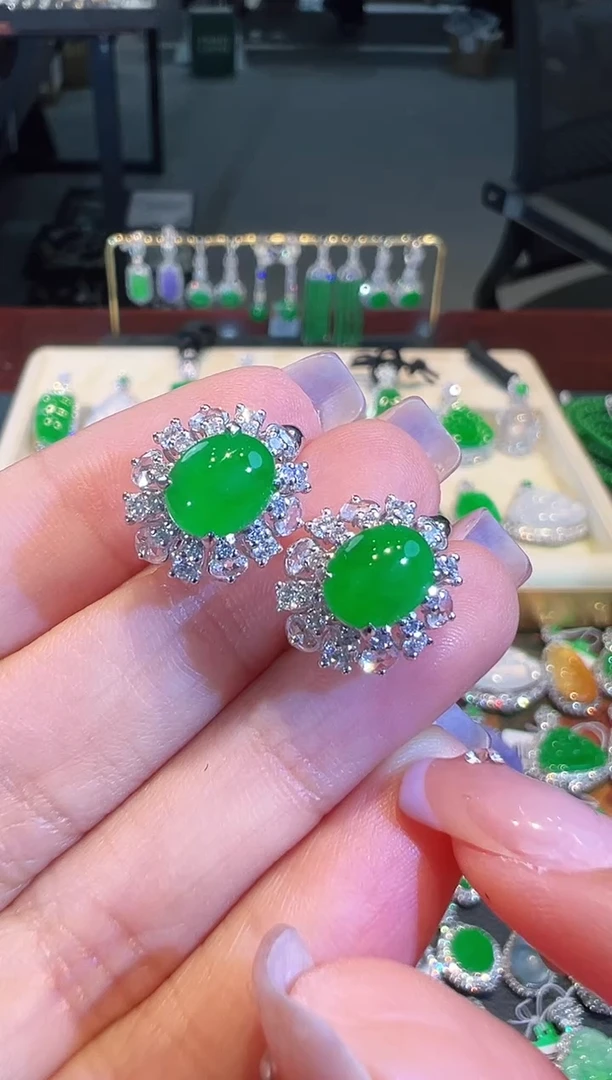 【闪购商品】翡翠耳饰18K金镶嵌翡翠