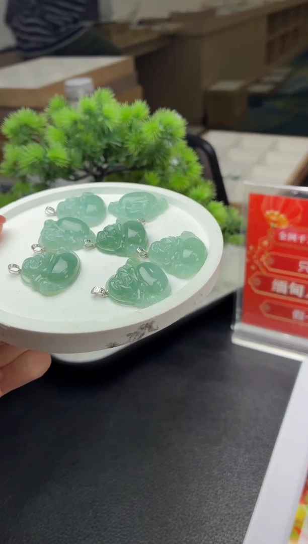 18K金镶嵌定制翡翠DDJ53712/多样性发一件