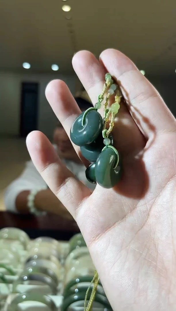 颈饰未镶嵌和田玉小艾多样性发货拍一发一