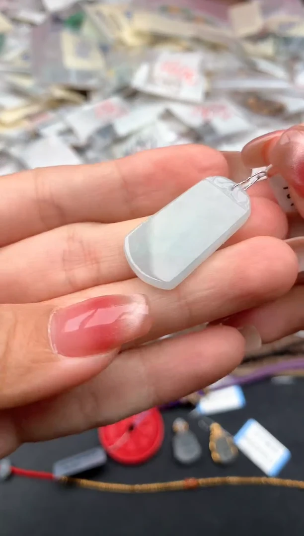 未镶嵌挂件翡翠一