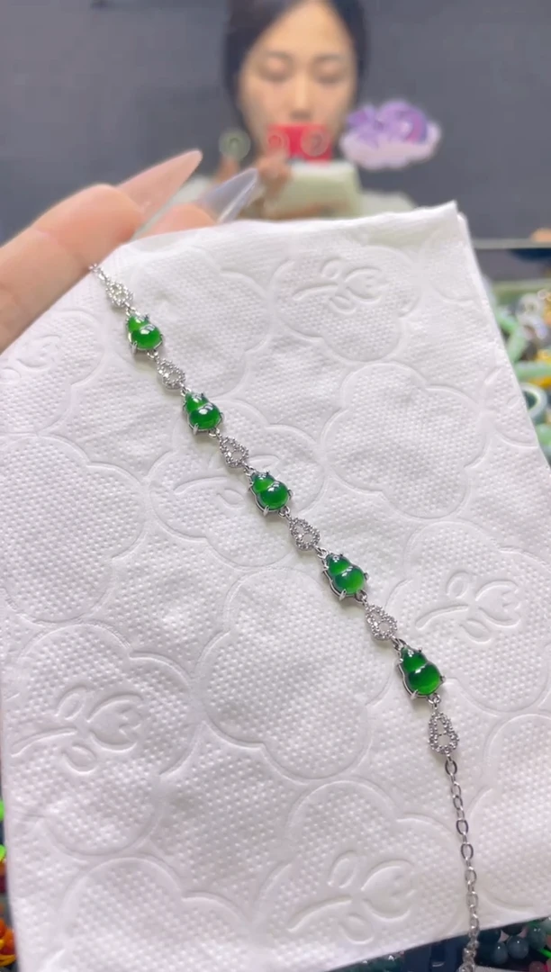 颈饰未镶嵌翡翠/Q/翡翠A货，一件也是批发价