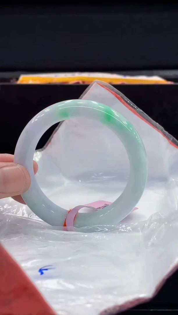 未镶嵌手镯翡翠翡翠手镯