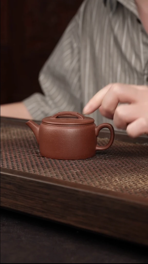 茶杯紫砂红降坡小折嘴汉瓦