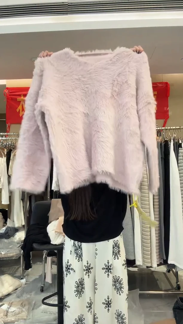 毛毛卫衣