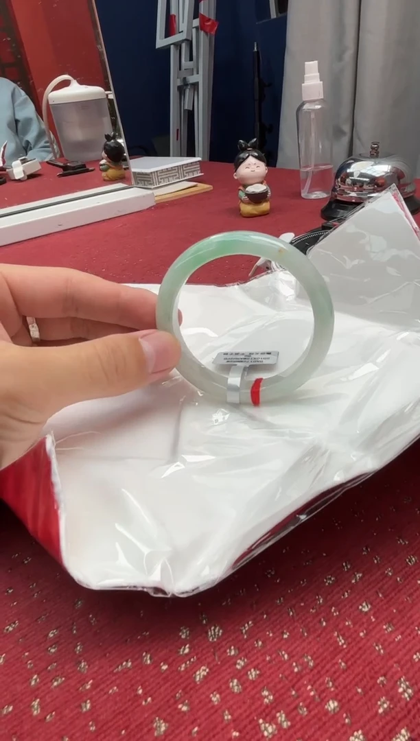 未镶嵌手镯翡翠翡翠手镯1