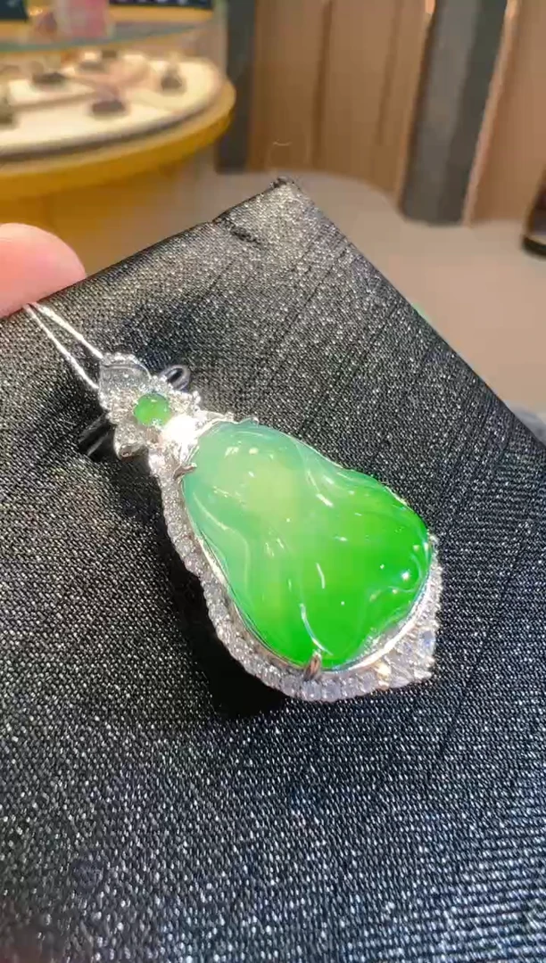 【闪购商品】翡翠吊坠(不含链)银S925镶嵌多样性发货一件