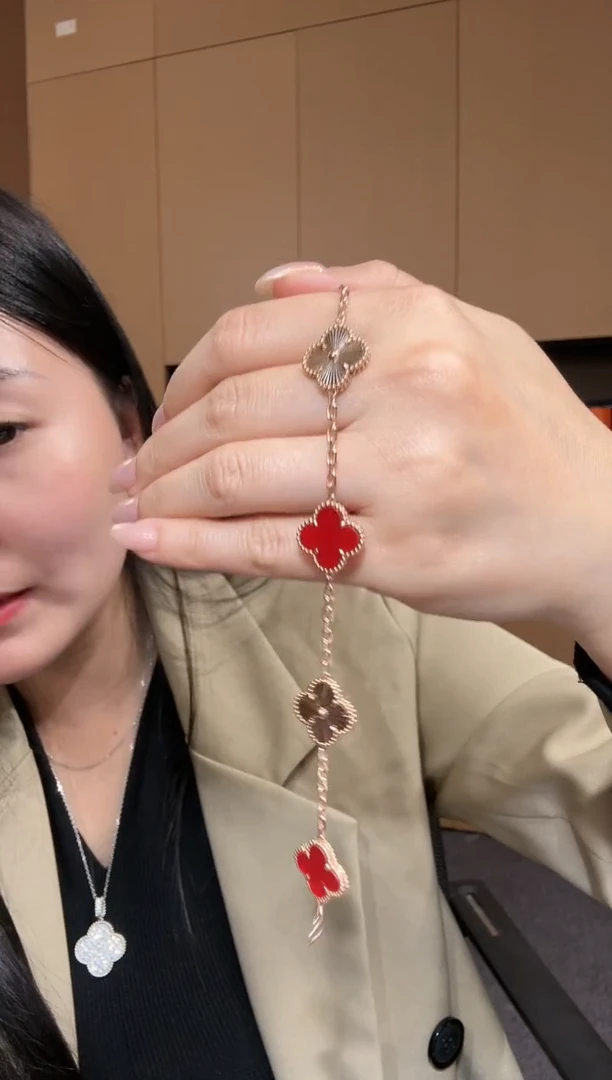 【闪购商品】玛瑙/玉髓手链18K金镶嵌红花镭射手链GHJ