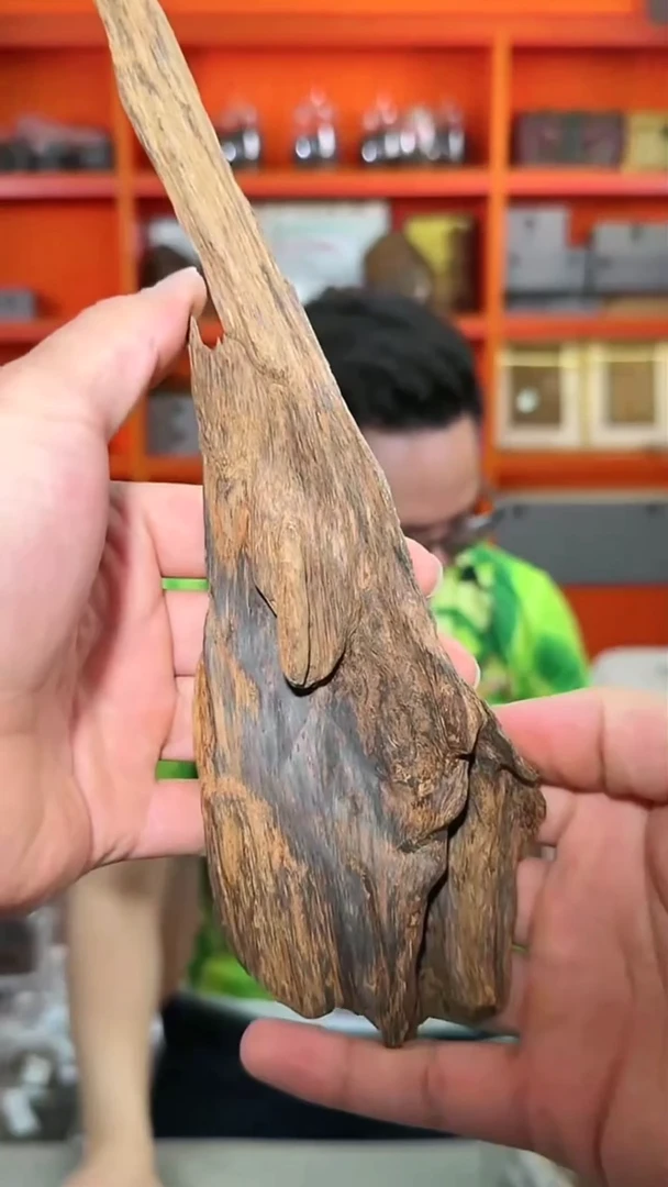 沉香手把件240号多样性发一