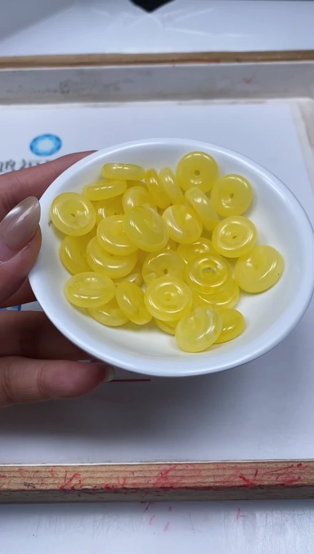 未镶嵌蜜蜡裸石M436 蜜蜡 小平安扣6个8.8元