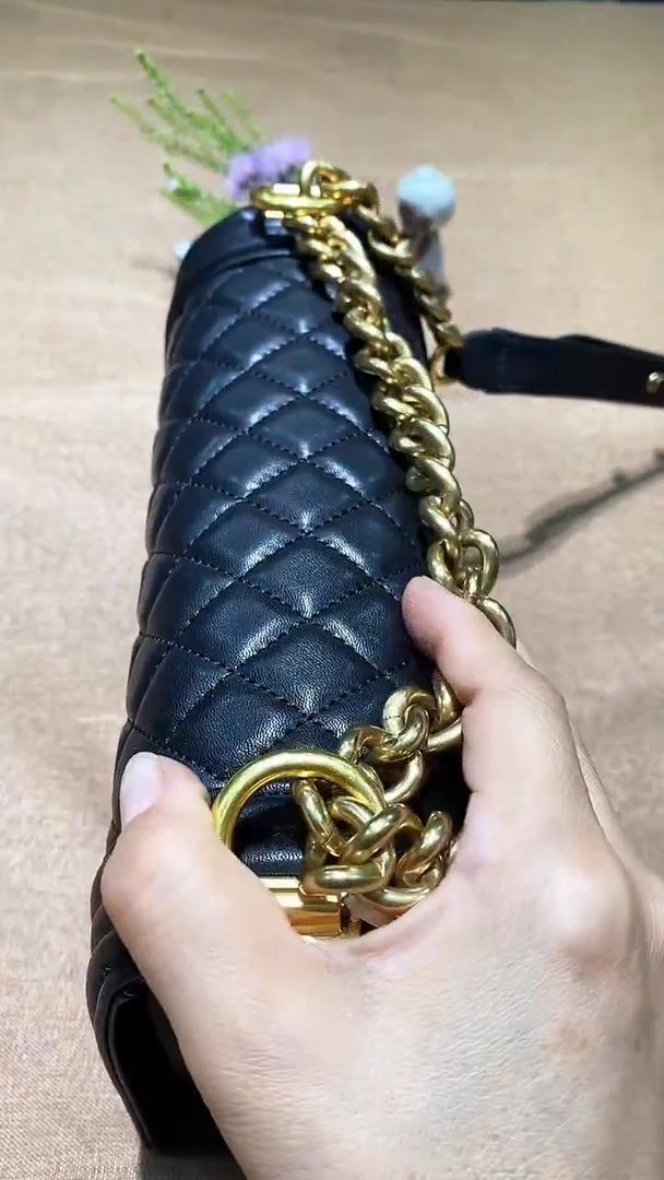 瓷片碗碟好物一件不留@@1