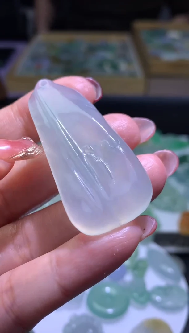 【闪购商品】定制翡翠未镶嵌毛货