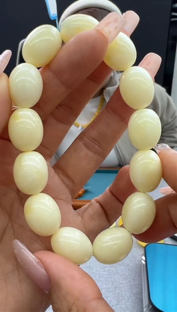 【闪购商品】琥珀手链未镶嵌396秒拍号