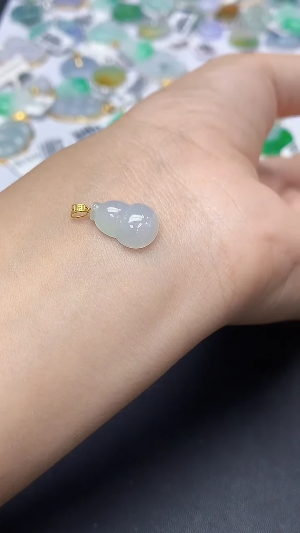 翡翠未镶嵌颈饰天然缅甸a货翡翠