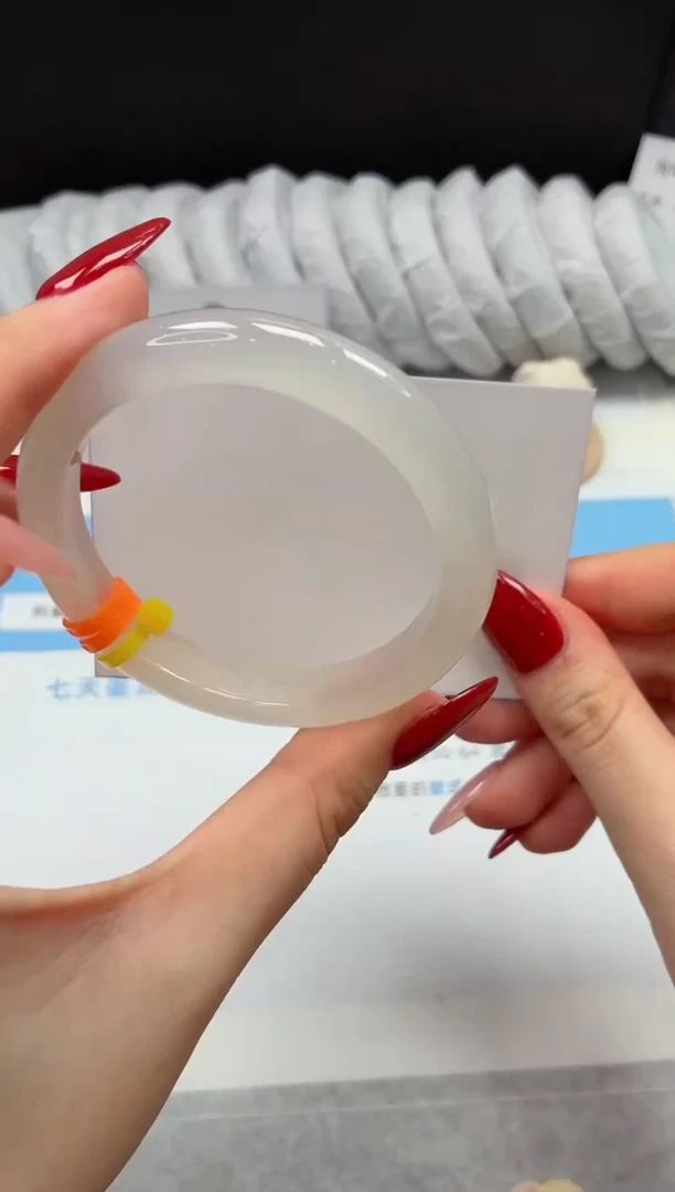 未镶嵌手镯石英质玉25/香槟54