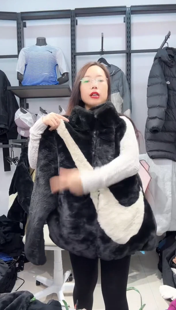 2169     编码  瑕疵直播间过款为准 尺码  ·  M160