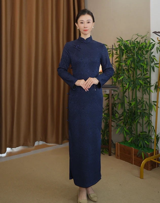 鸣瑶 2025年新款长袖长款加绒保暖修身低开叉日常气质旗袍