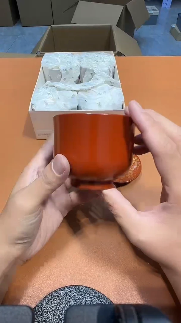 日瓷虎阿达西日瓷