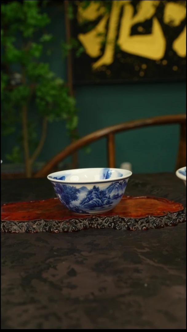 青花手绘山水主人杯