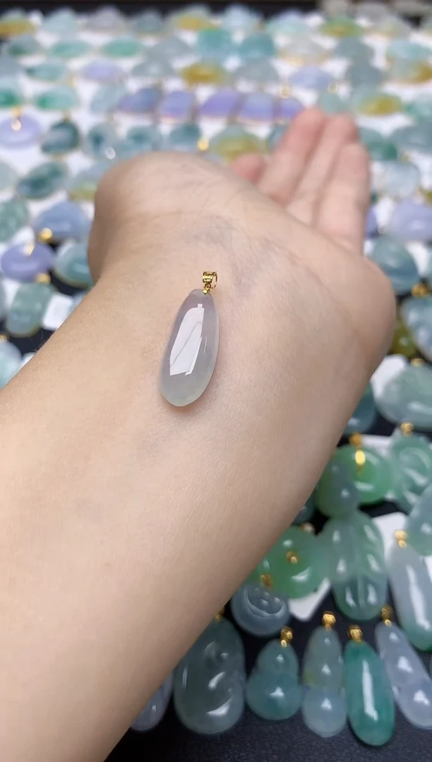 翡翠18K金镶嵌颈饰天然缅甸A货翡翠