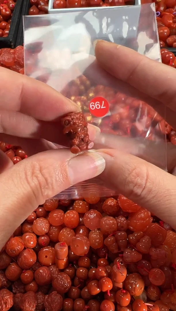 【闪购商品】南红玛瑙颈饰未镶嵌1