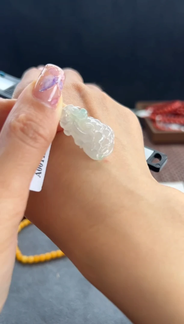 【闪购商品】翡翠吊坠(不含链)未镶嵌408买断