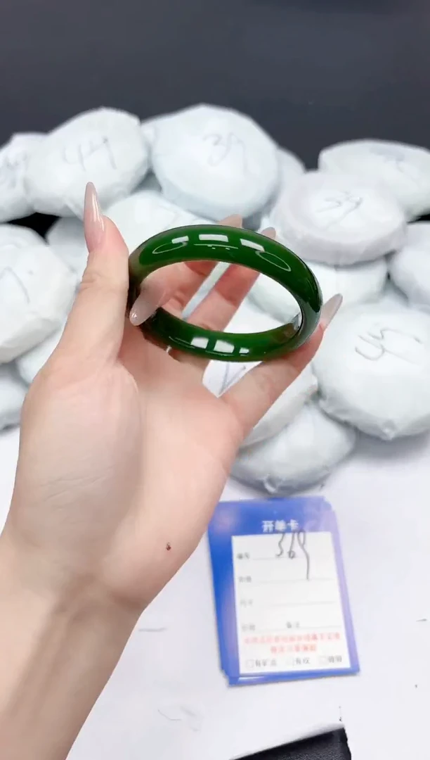 未镶嵌手镯石英质玉369/56