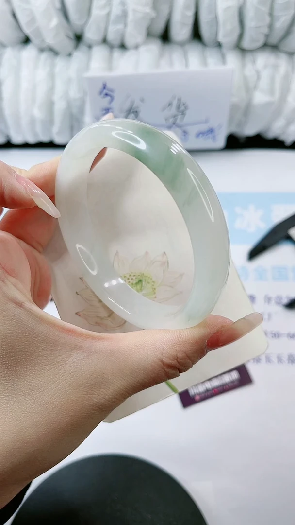 【闪购商品】石英质玉手镯未镶嵌多样性发货L246-64