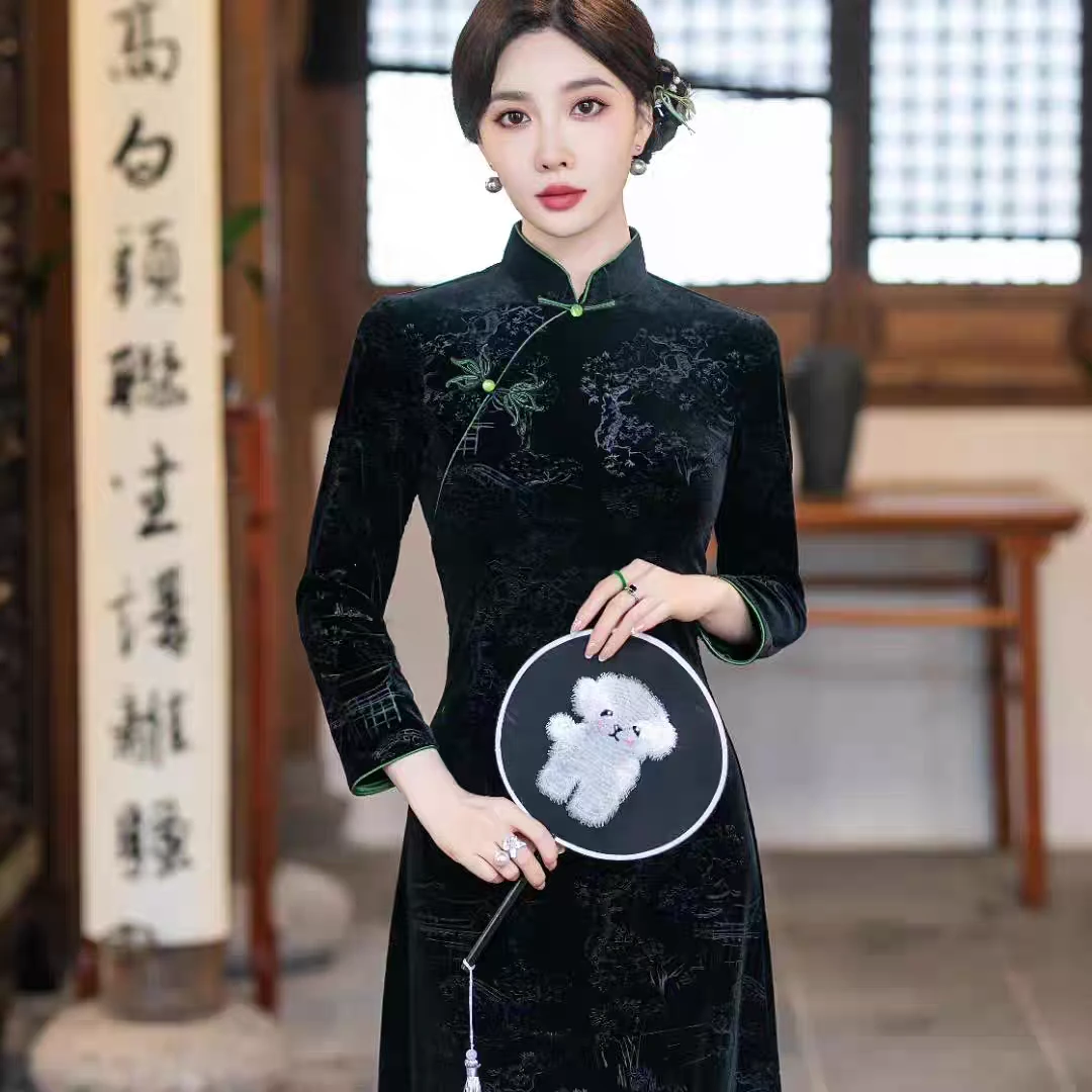 SYGJ-982-早秋新款H国绒压花花扣A版旗袍