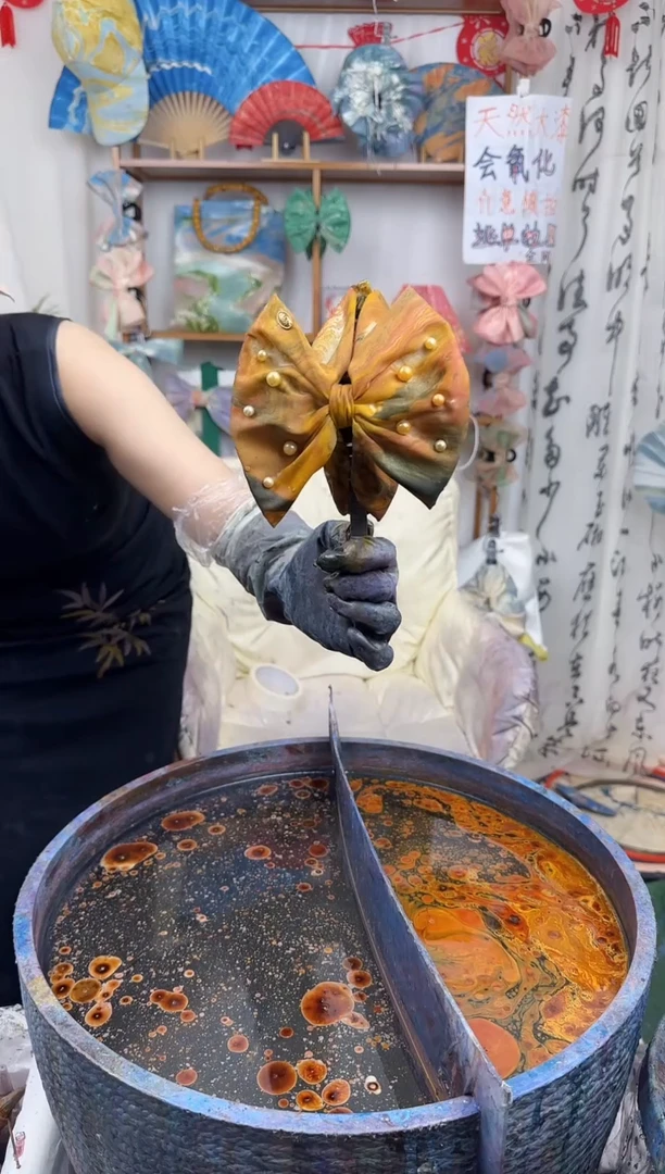 铁合金布艺丹霞地貌飞机夹