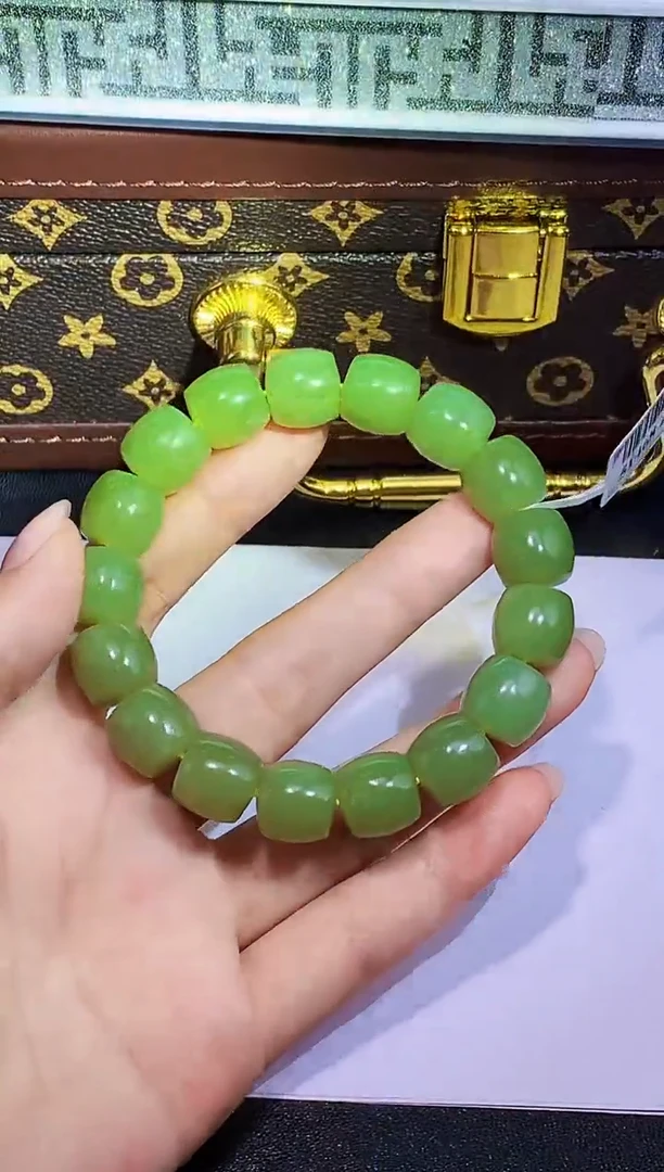 定制和田玉玉润东方天然和田玉（拍一发一）