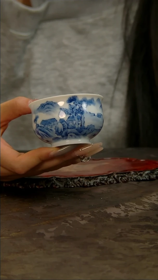 【闪购商品】青花手绘山水主人杯