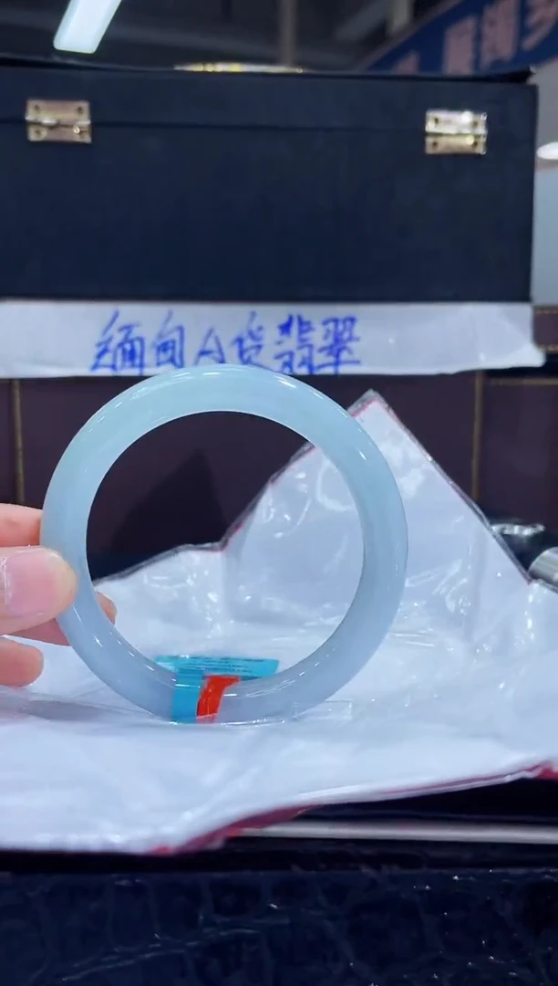 未镶嵌手镯翡翠10