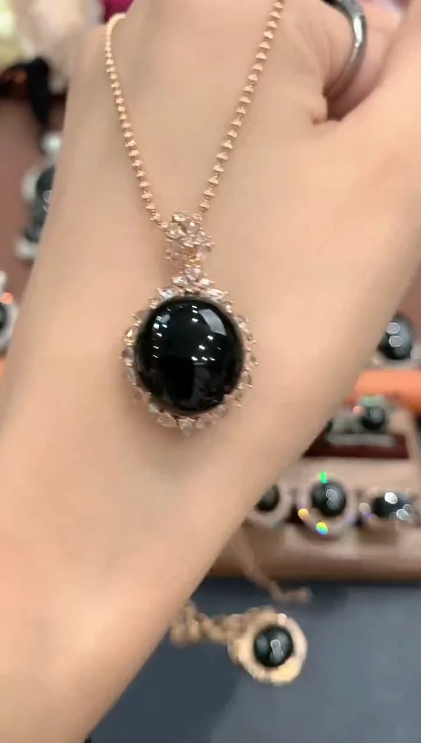 吊坠(不含链)18K金镶嵌翡翠q66