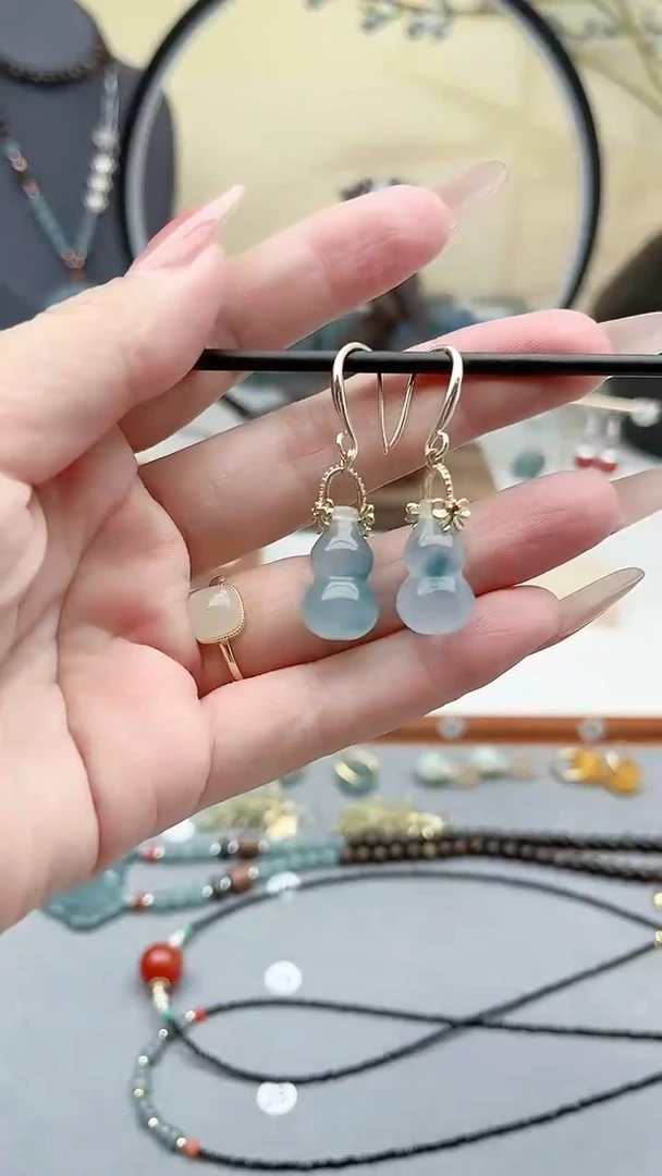 石英质玉（天山翠）银S925镶嵌耳饰00葫芦蓝水飘花