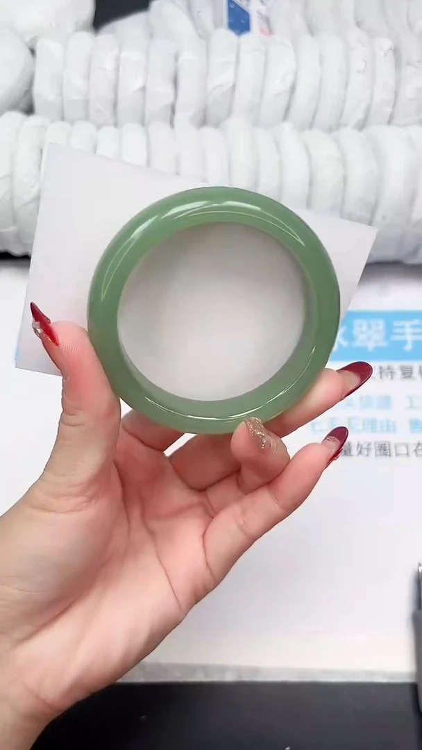 未镶嵌手镯石英质玉50-56.2BQ