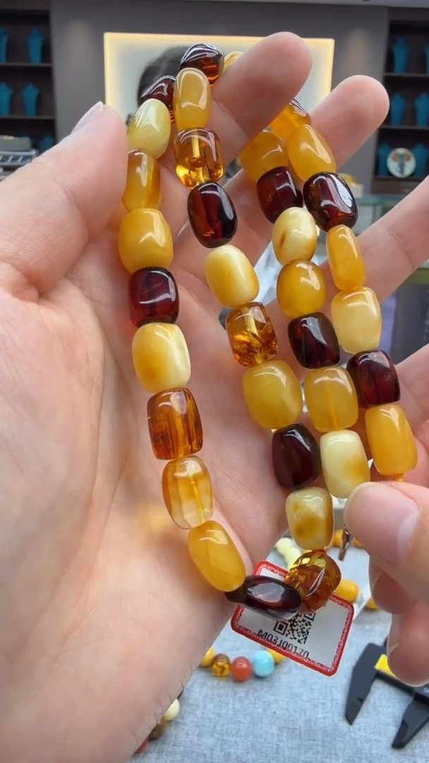 琥珀颈饰未镶嵌134秒拍号 假一罚三