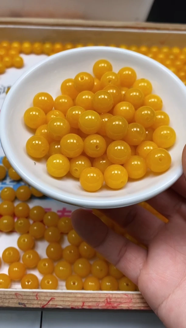 玛瑙/玉髓散珠未镶嵌B104 鸡油黄10mm10颗8元
