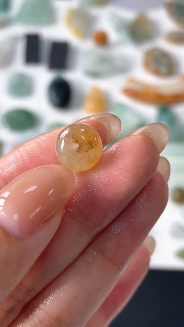 【闪购商品】定制翡翠未镶嵌10.4*7.3珠珠200+20