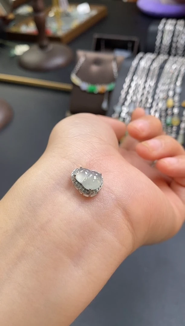 颈饰银S925镶嵌翡翠15301