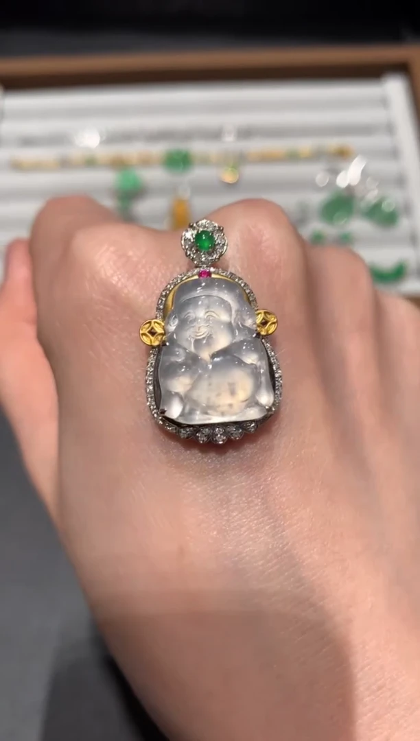【闪购商品】翡翠吊坠(不含链)18K金镶嵌9800