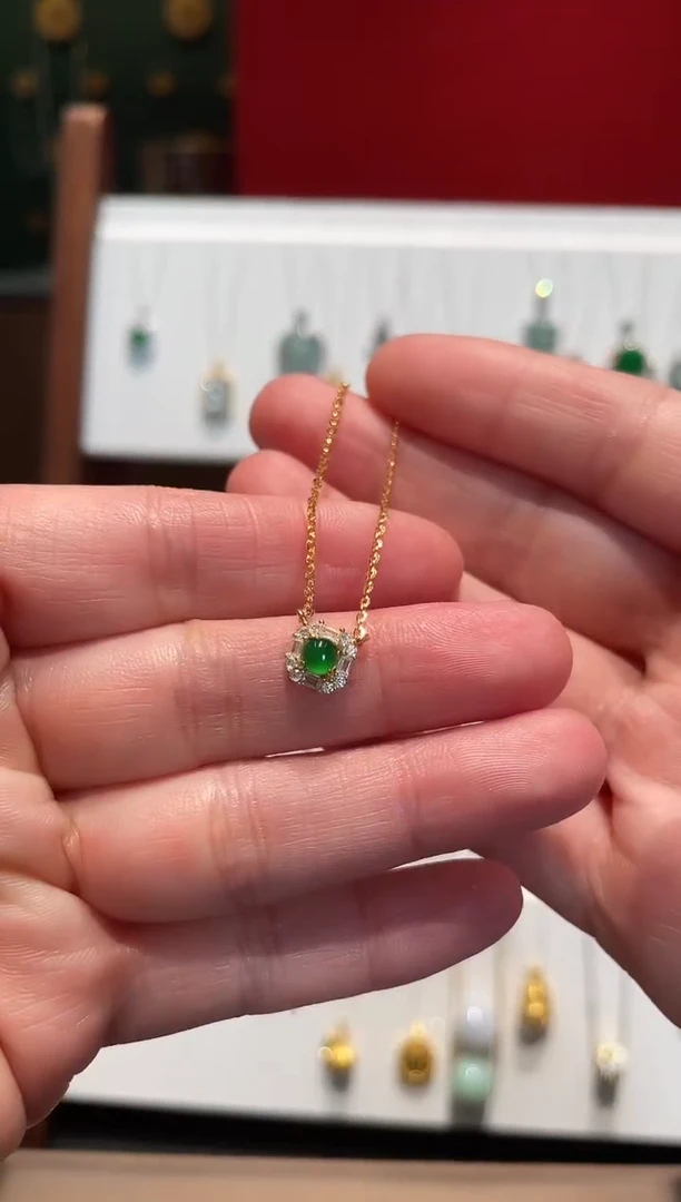 颈饰银S925镀金镶嵌翡翠翡翠豆丁套链