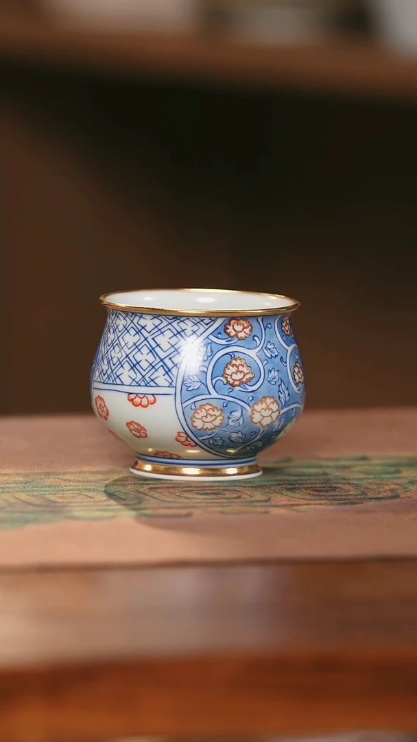 雨溪山房描金开窗梅花主人杯100CC
