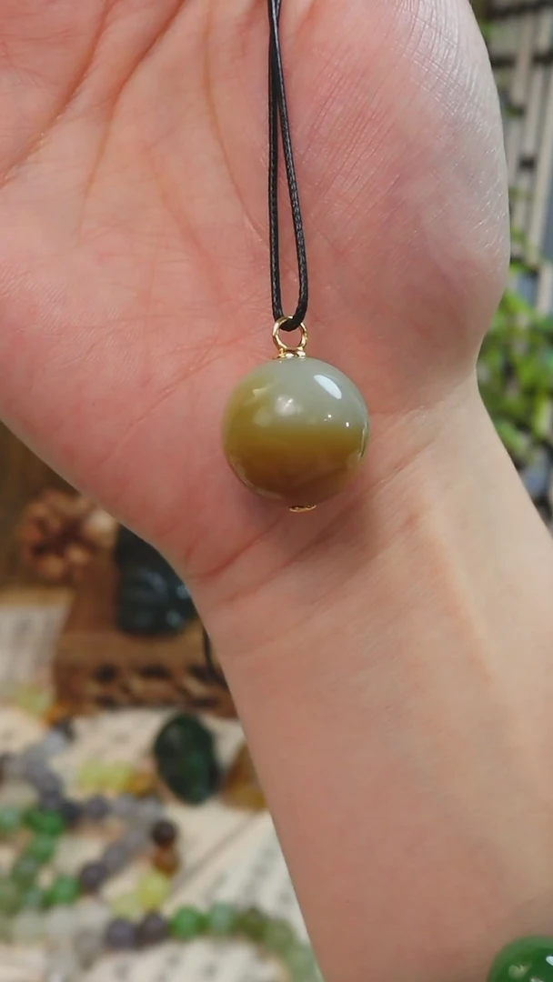 【闪购商品】和田玉吊坠(赠链)未镶嵌新疆且末半山半水单珠卡18mm