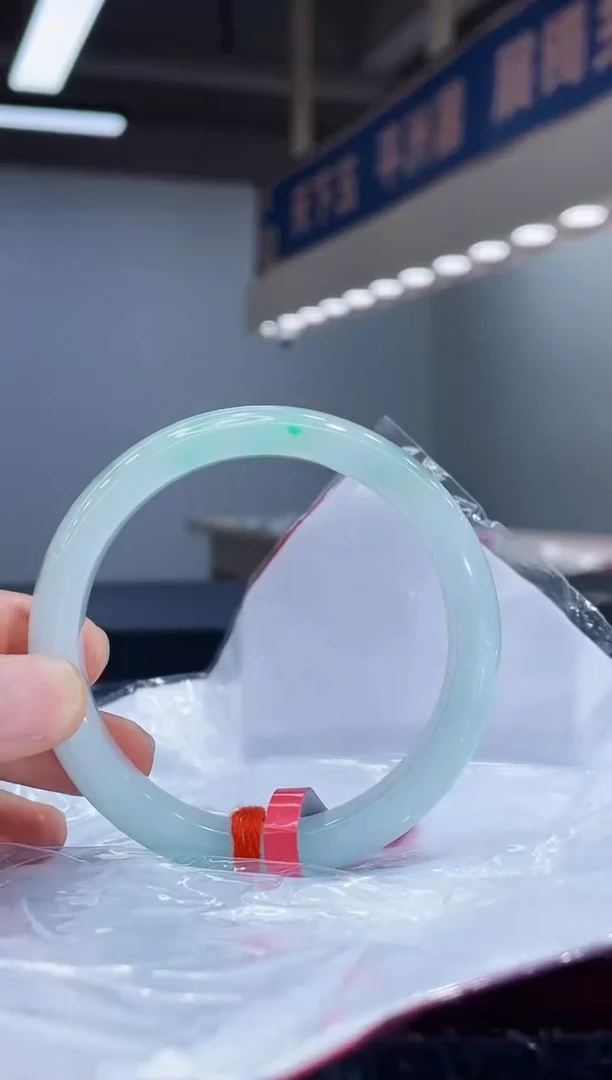 未镶嵌手镯翡翠5