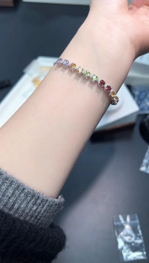 【闪购商品】水晶手链银S925镶嵌88Q多样性发其一/1条