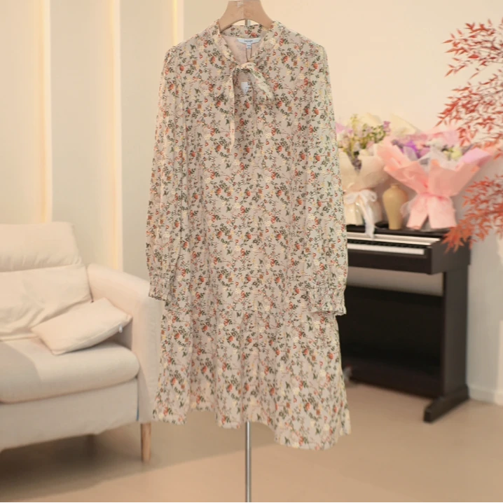 G304 春夏款复古风点金装饰花卉图案系带蝴蝶结领连衣裙 9C56