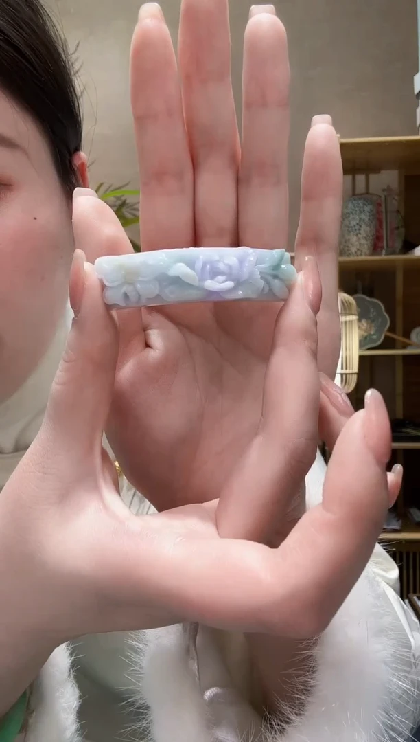 【闪购商品】翡翠颈饰未镶嵌手牌